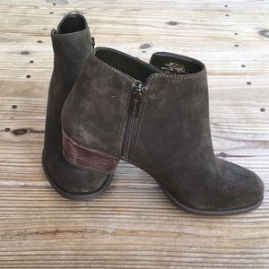 Jessica Simpson booties 9m NWOB